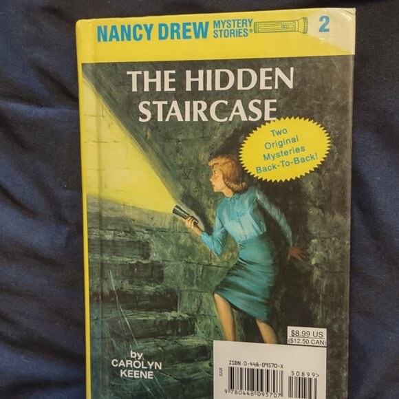 2 young reader mystery books - Picture 2 of 6